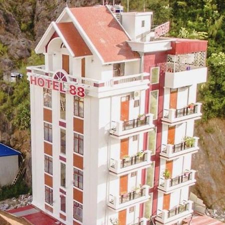 Hotel Khach San 88 Moc Chau Zewnętrze zdjęcie